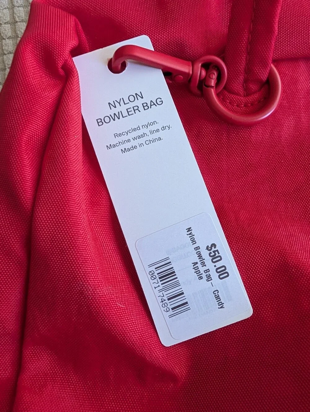 BAGGU Nylon Bowler Shoulder Bag Red Candy Apple Brand New Regular - Picture 3 of 7
